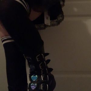 Demonia Emily-330’s